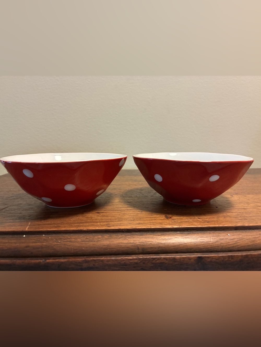 Maxwell Williams Red Sprinkle Fruit/Dessert Bowls Set of 2